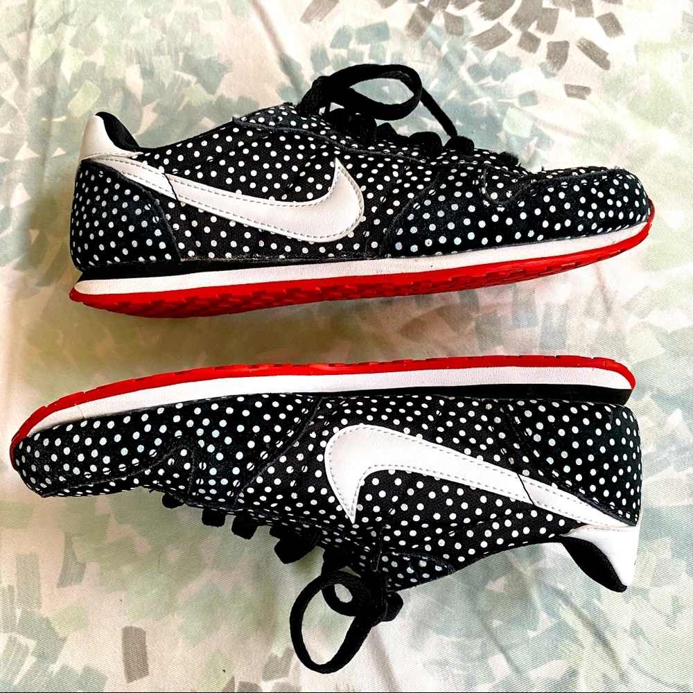 Nike Genicco Black and White Polkadot Sneakers
